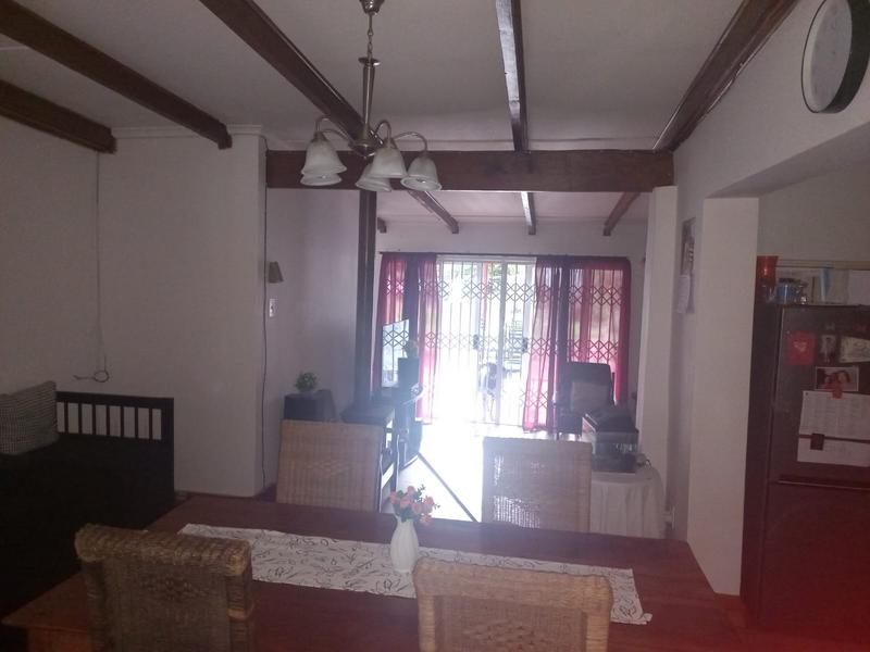 To Let 4 Bedroom Property for Rent in Oatlands Eastern Cape